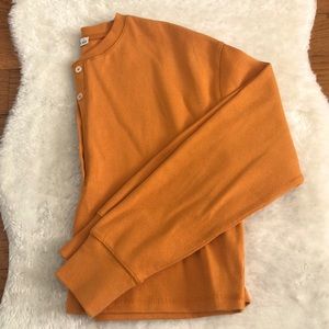 Cropped long sleeve shirt